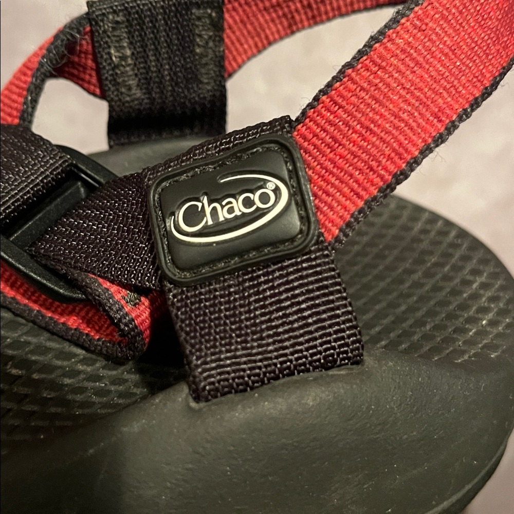 Chaco Red and Black Strappy Sandals women’s size 12 / men’s 10 - Picture 6 of 8